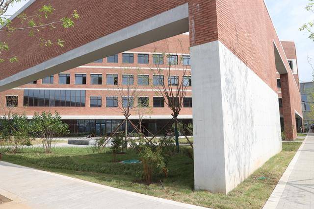 国内硕士申请制的学校