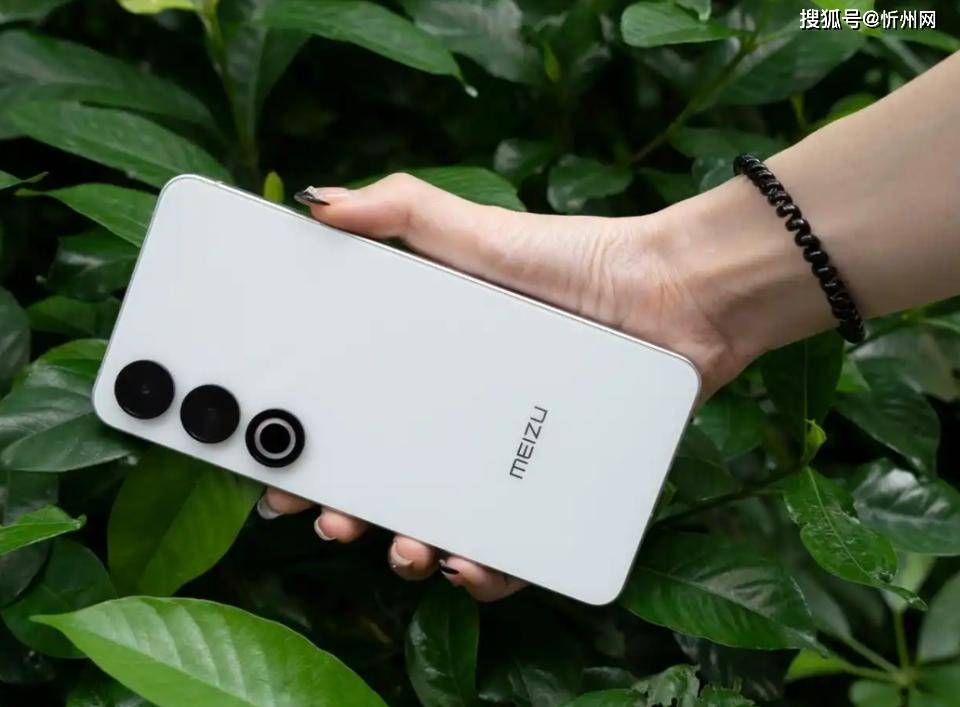 可以“闭眼买”的2款手机，16GB+512GB不到1900元，流畅用五年